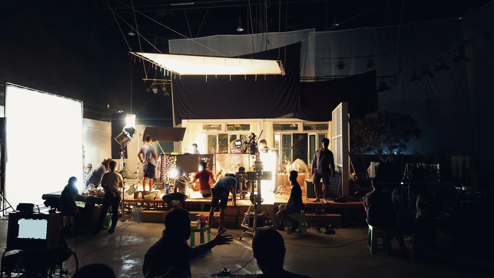 How Cardboard Display Tubes Bring Creative Visions to Life in Film and TV